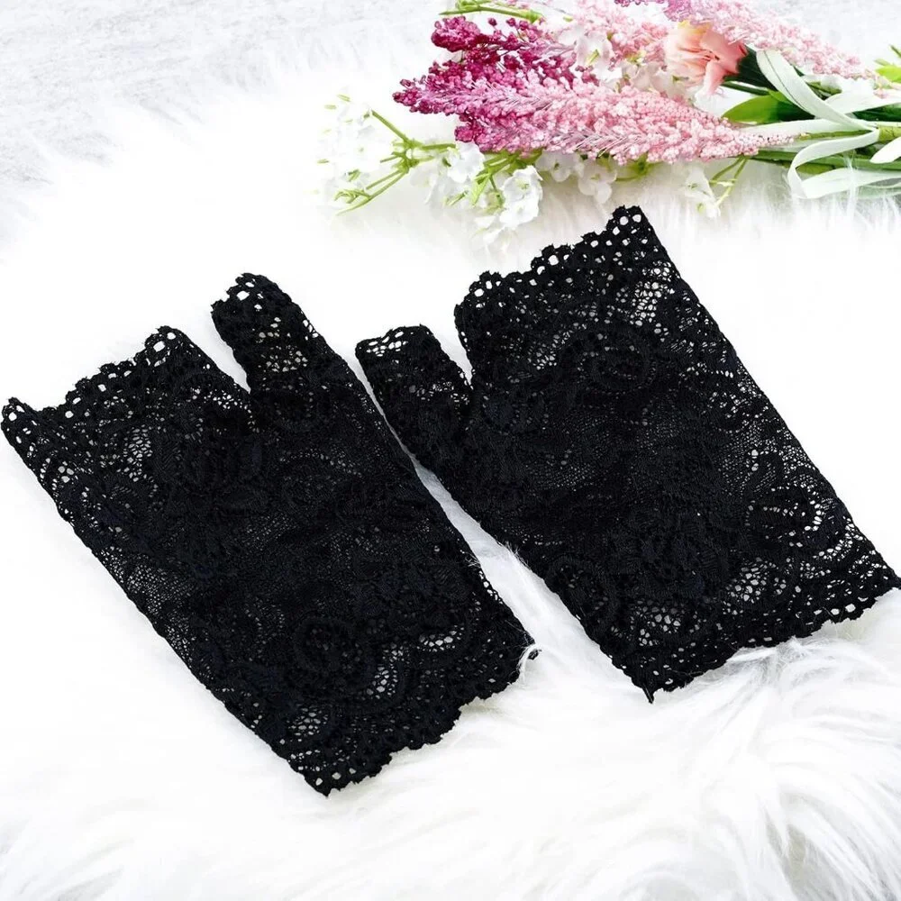 Women's 2 Pair Black Lace Fingerless Gloves Party Prom Costume Accessories